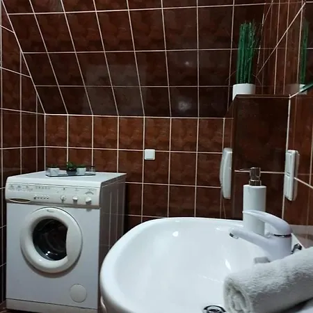 Dominik Apartman *
