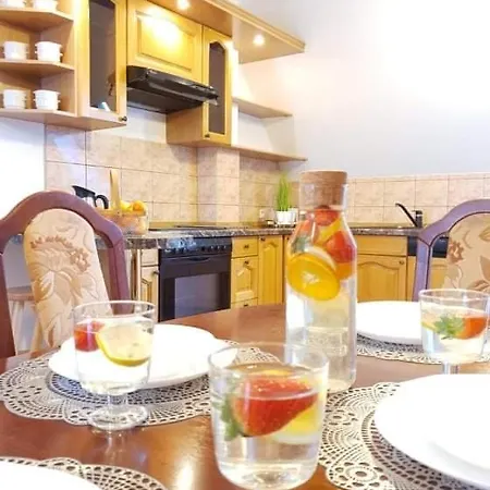 Apartment Dominik *